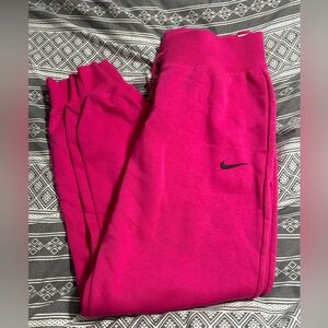 NWT Women’s Nike Hot Pink Standard Fit high rise  sweat pants Size Large